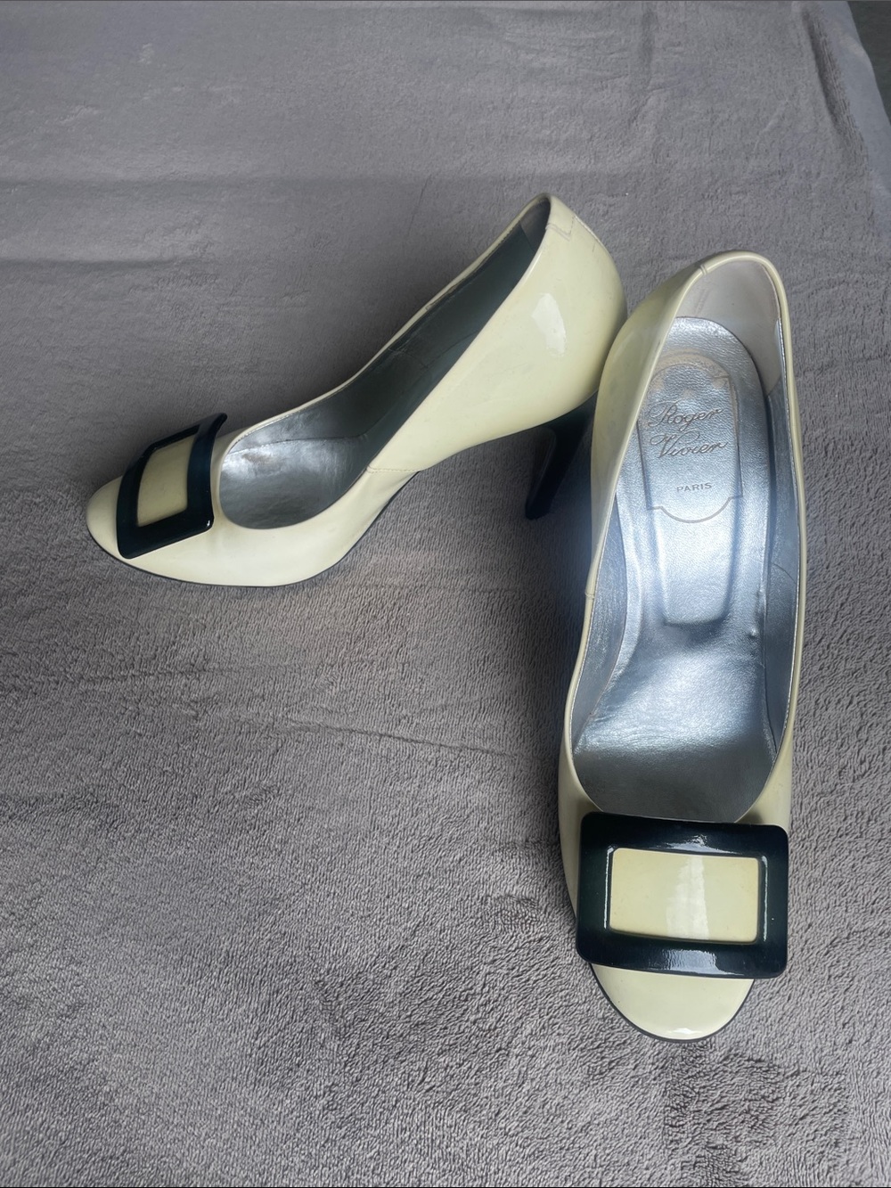 Roger Vivier Cream Patent Pumps with Black Square Buckle